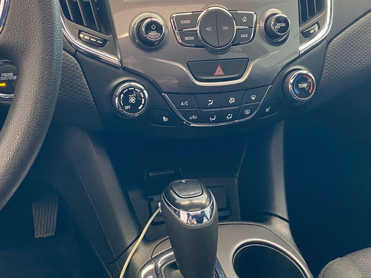 2018 Chevrolet Cruze LT 4G LTE+Sunroof+RemoteStart+Tinted+ACCIDENT FREE - Photo #36