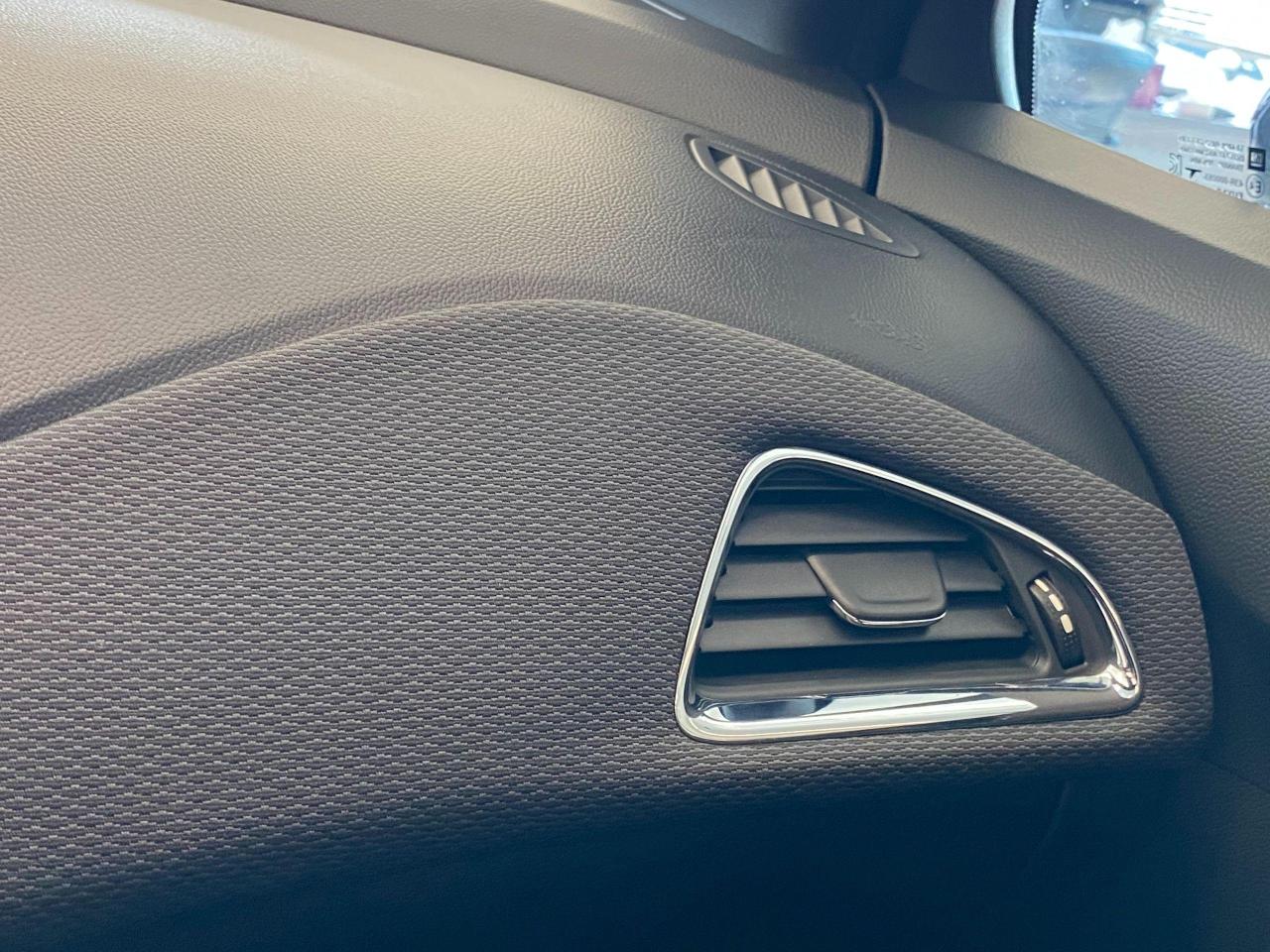 2018 Chevrolet Cruze LT 4G LTE+Sunroof+RemoteStart+Tinted+ACCIDENT FREE - Photo #49