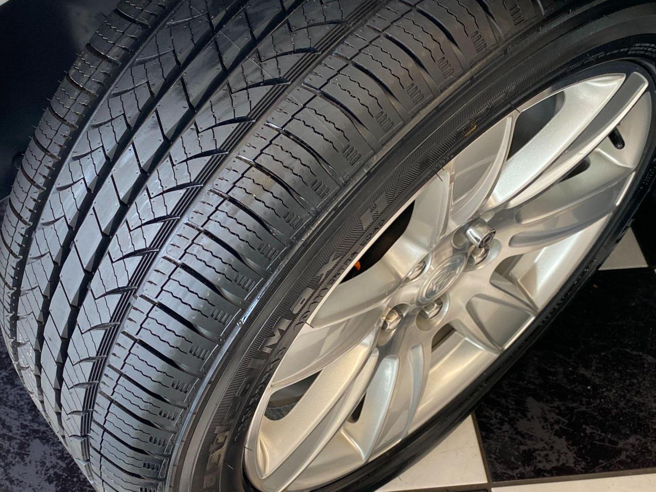 2011 Buick LaCrosse CXL 3.6L V6+Leather+Roof+New Tires+ACCIDENT FREE - Photo #12