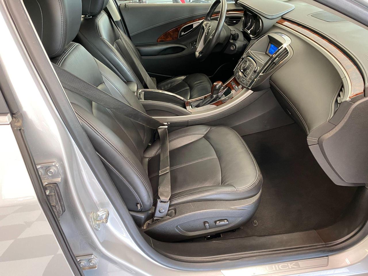 2011 Buick LaCrosse CXL 3.6L V6+Leather+Roof+New Tires+ACCIDENT FREE - Photo #22