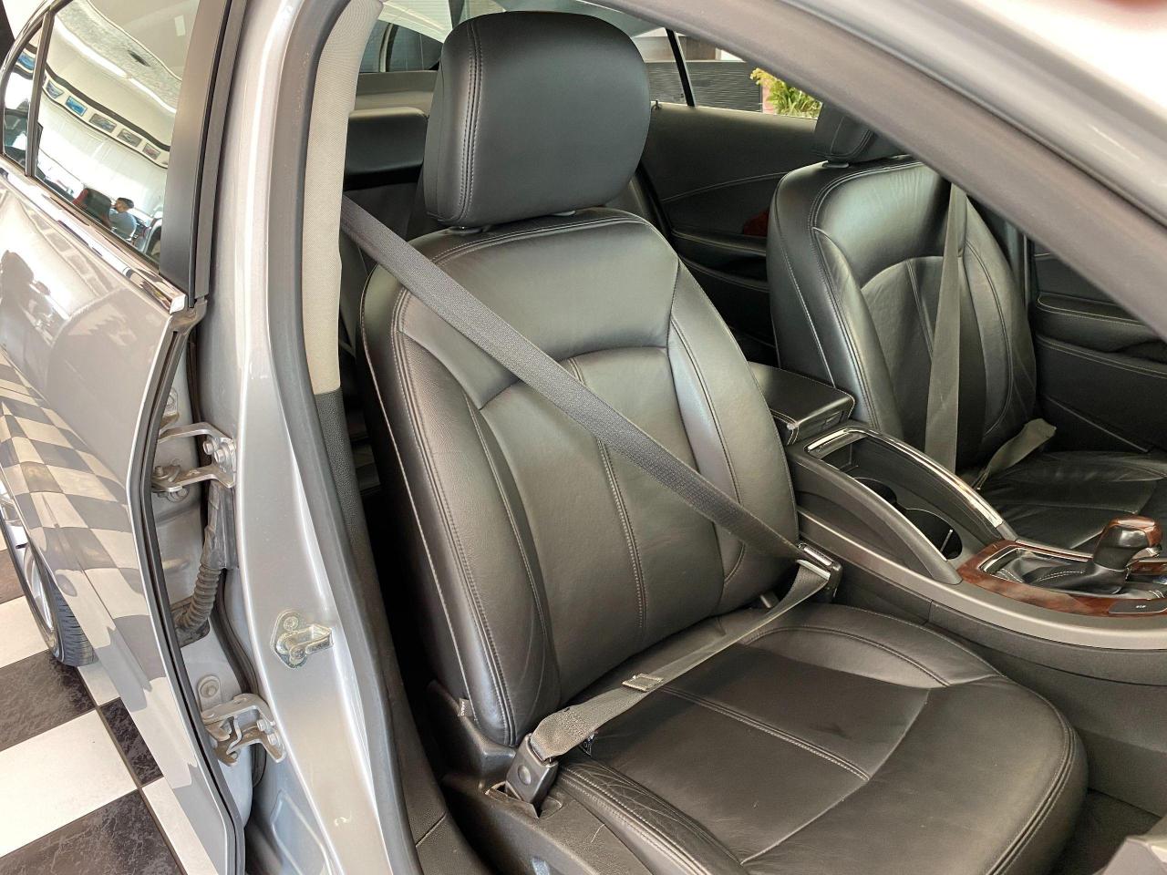 2011 Buick LaCrosse CXL 3.6L V6+Leather+Roof+New Tires+ACCIDENT FREE - Photo #23