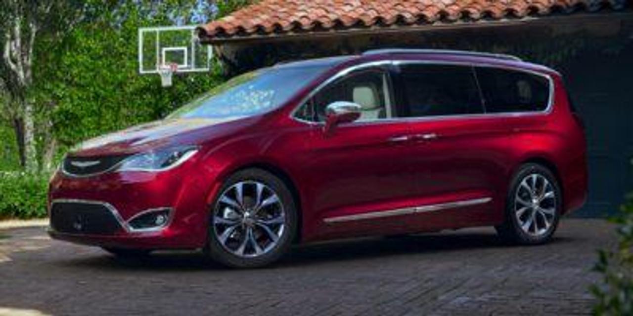 2017 Chrysler Pacifica Limited Photo0