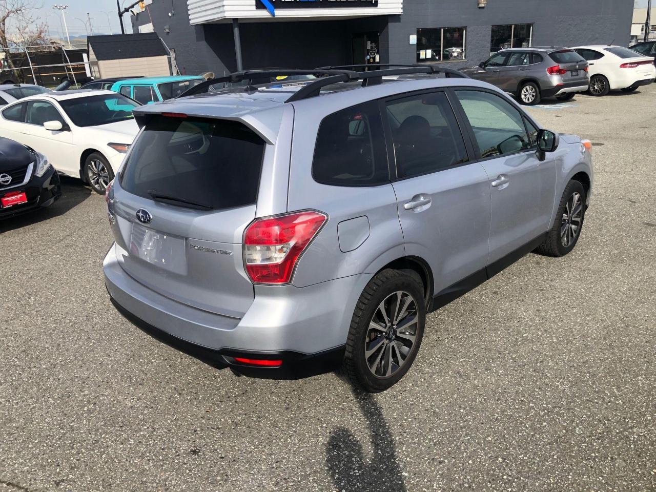 2015 Subaru Forester i Touring - Photo #4
