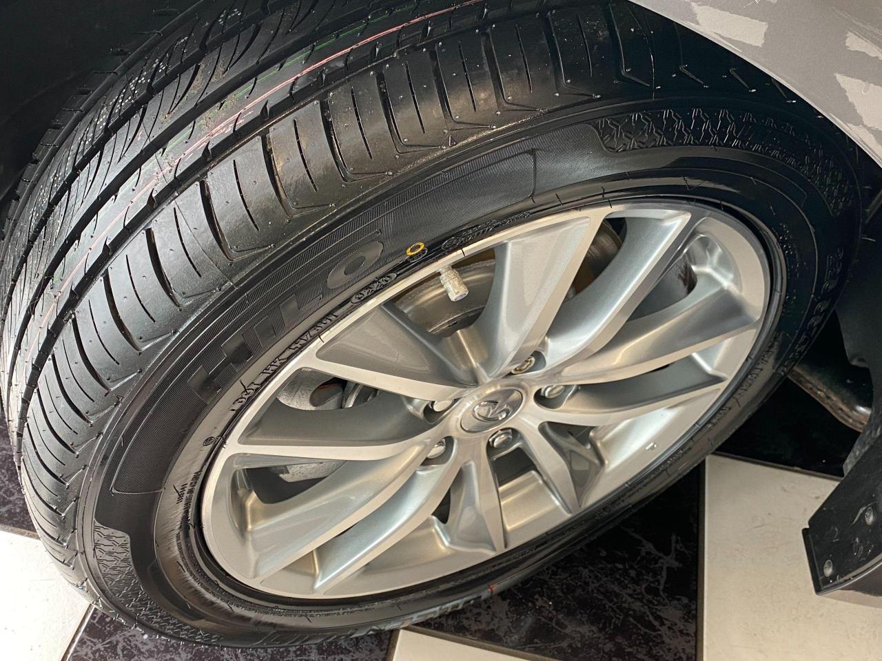 2016 Infiniti Q50 2.0T+AWD+Camera+New Tires+ACCIDENT FREE - Photo #11