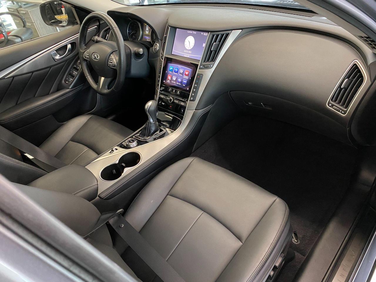 2016 Infiniti Q50 2.0T+AWD+Camera+New Tires+ACCIDENT FREE - Photo #20