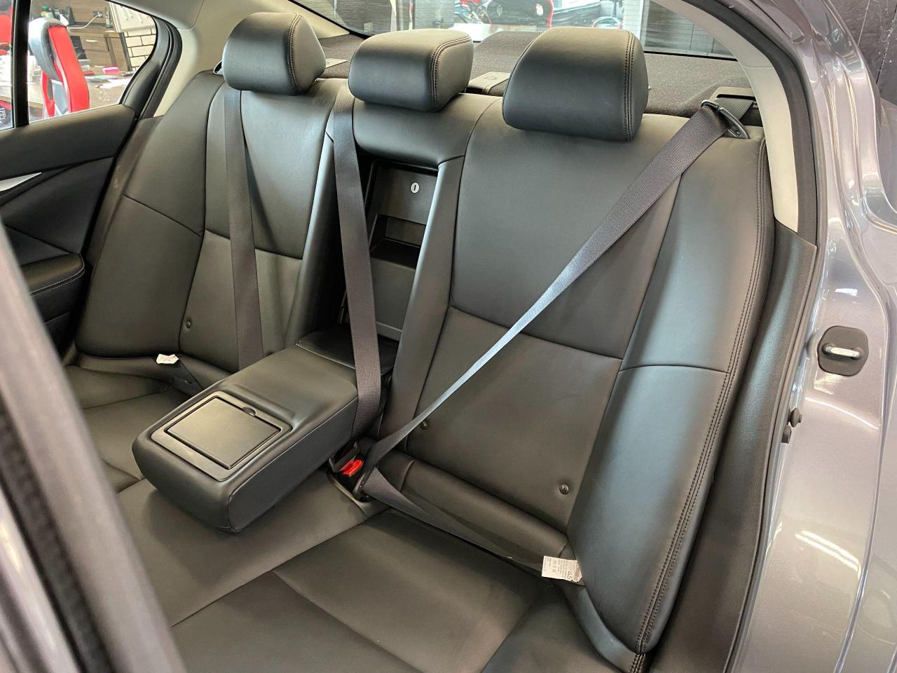 2016 Infiniti Q50 2.0T+AWD+Camera+New Tires+ACCIDENT FREE - Photo #24