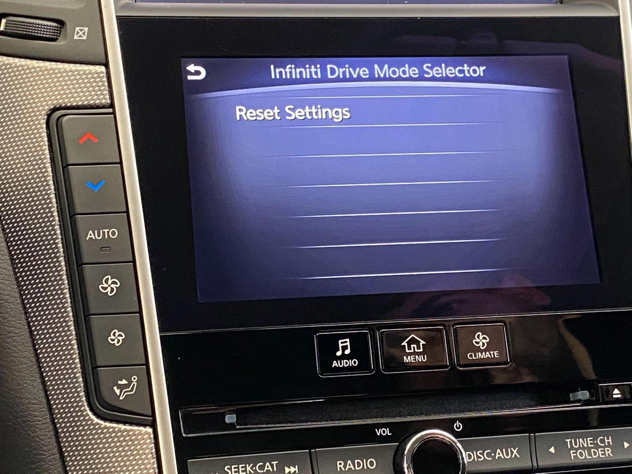2016 Infiniti Q50 2.0T+AWD+Camera+New Tires+ACCIDENT FREE - Photo #38