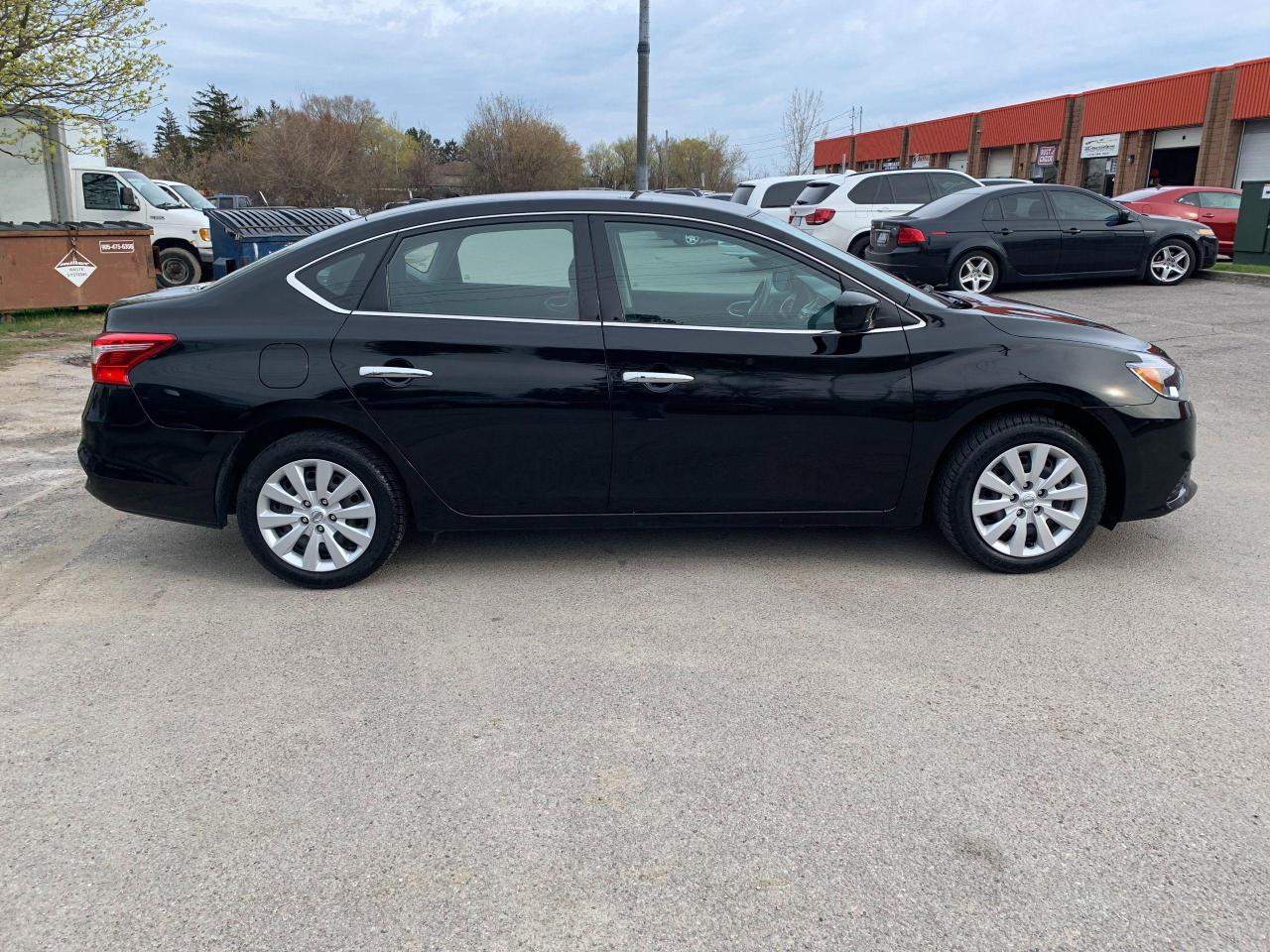 2017 Nissan Sentra SV - Photo #5