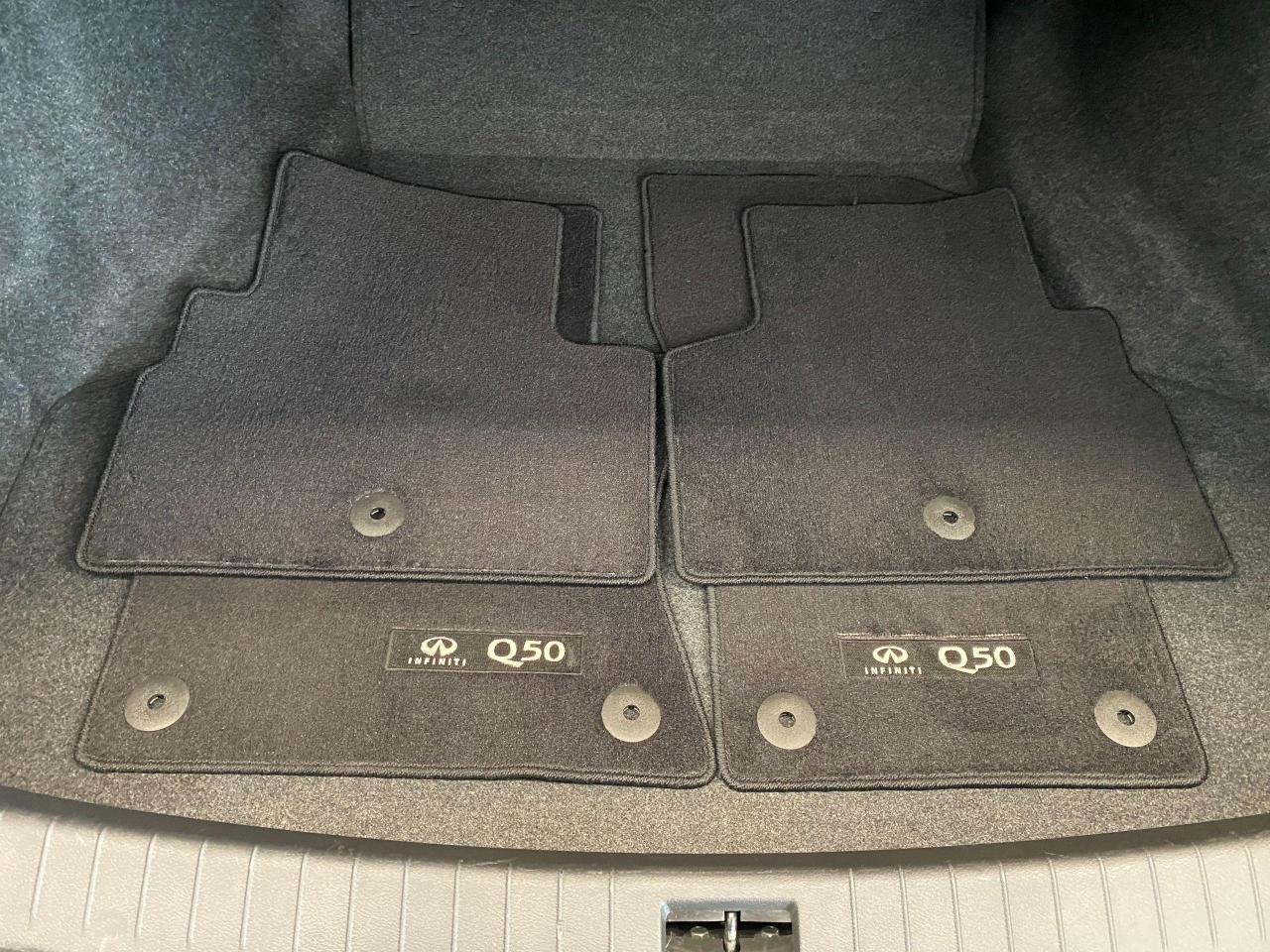 2018 Infiniti Q50 2.0t LUXE+AWD+Camera+Sunroof+Leather+ACCIDENT FREE - Photo #26