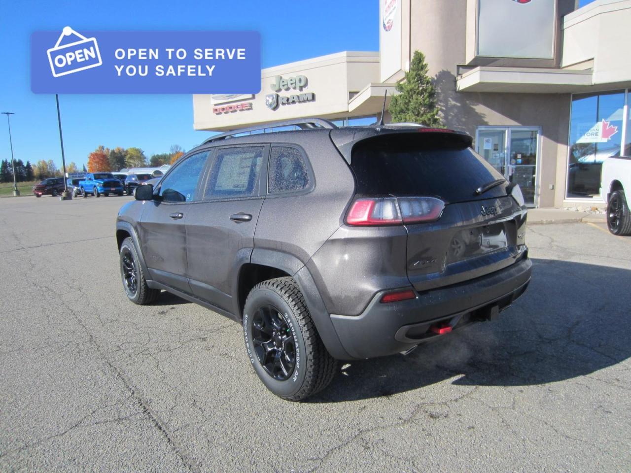 2021 Jeep Cherokee Trailhawk Photo
