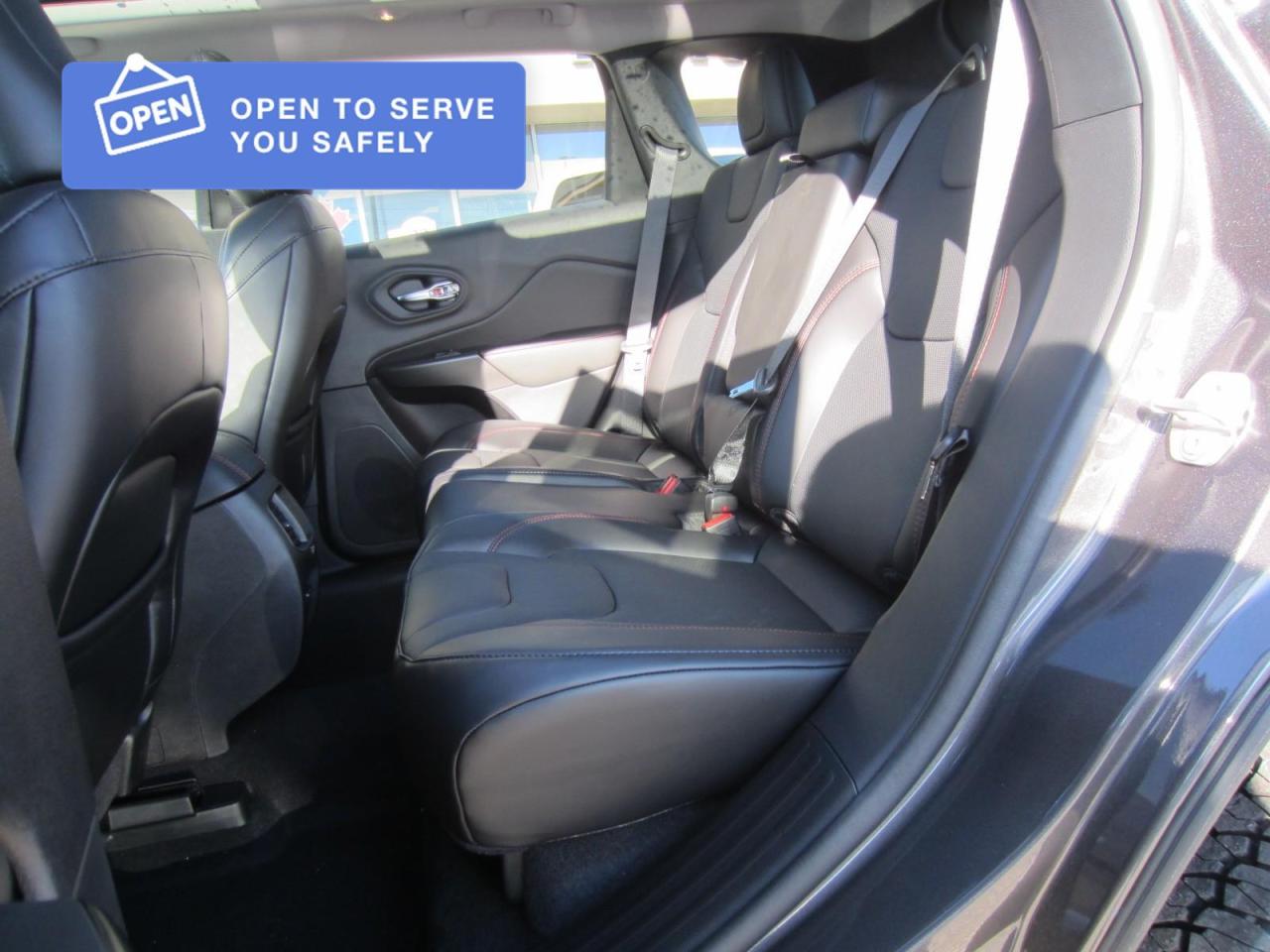 2021 Jeep Cherokee Trailhawk Photo