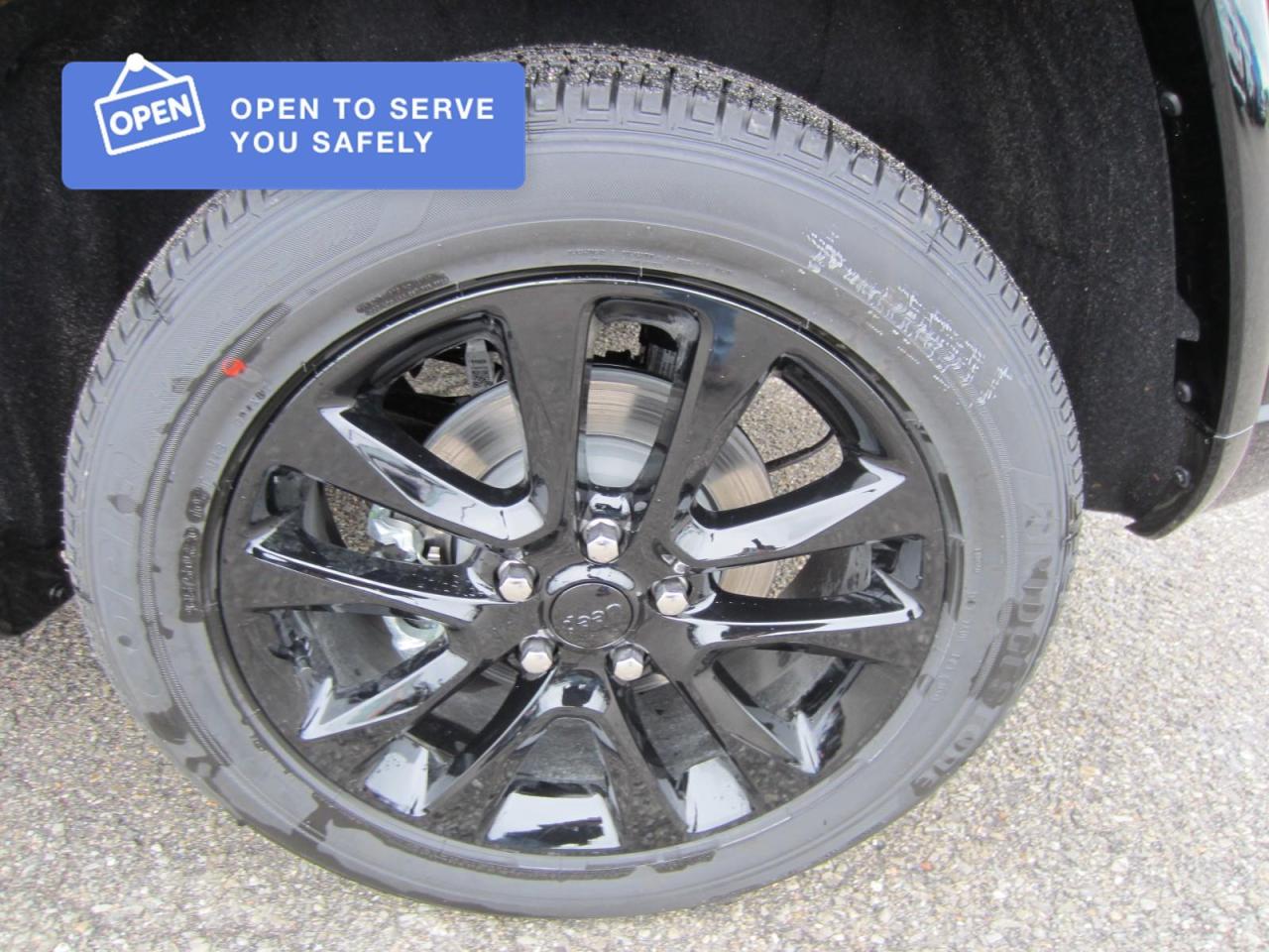 2021 Jeep Grand Cherokee Laredo ALTITUDE PKG Photo