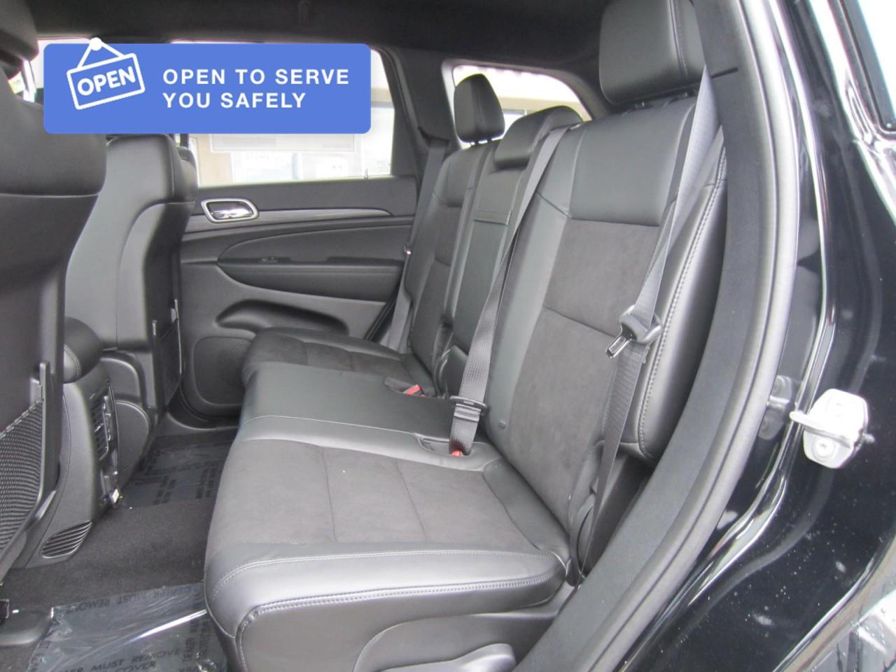 2021 Jeep Grand Cherokee Laredo ALTITUDE PKG Photo