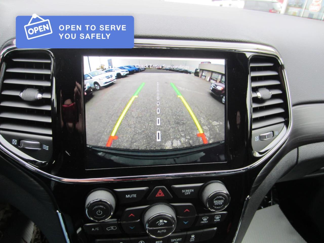 2021 Jeep Grand Cherokee Laredo ALTITUDE PKG Photo