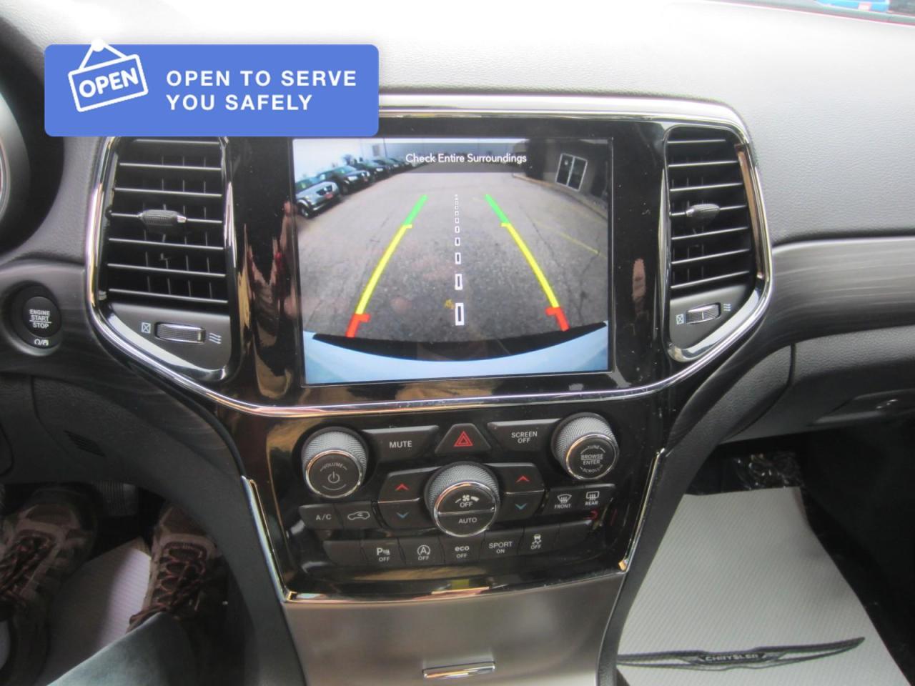 2021 Jeep Grand Cherokee Laredo Photo