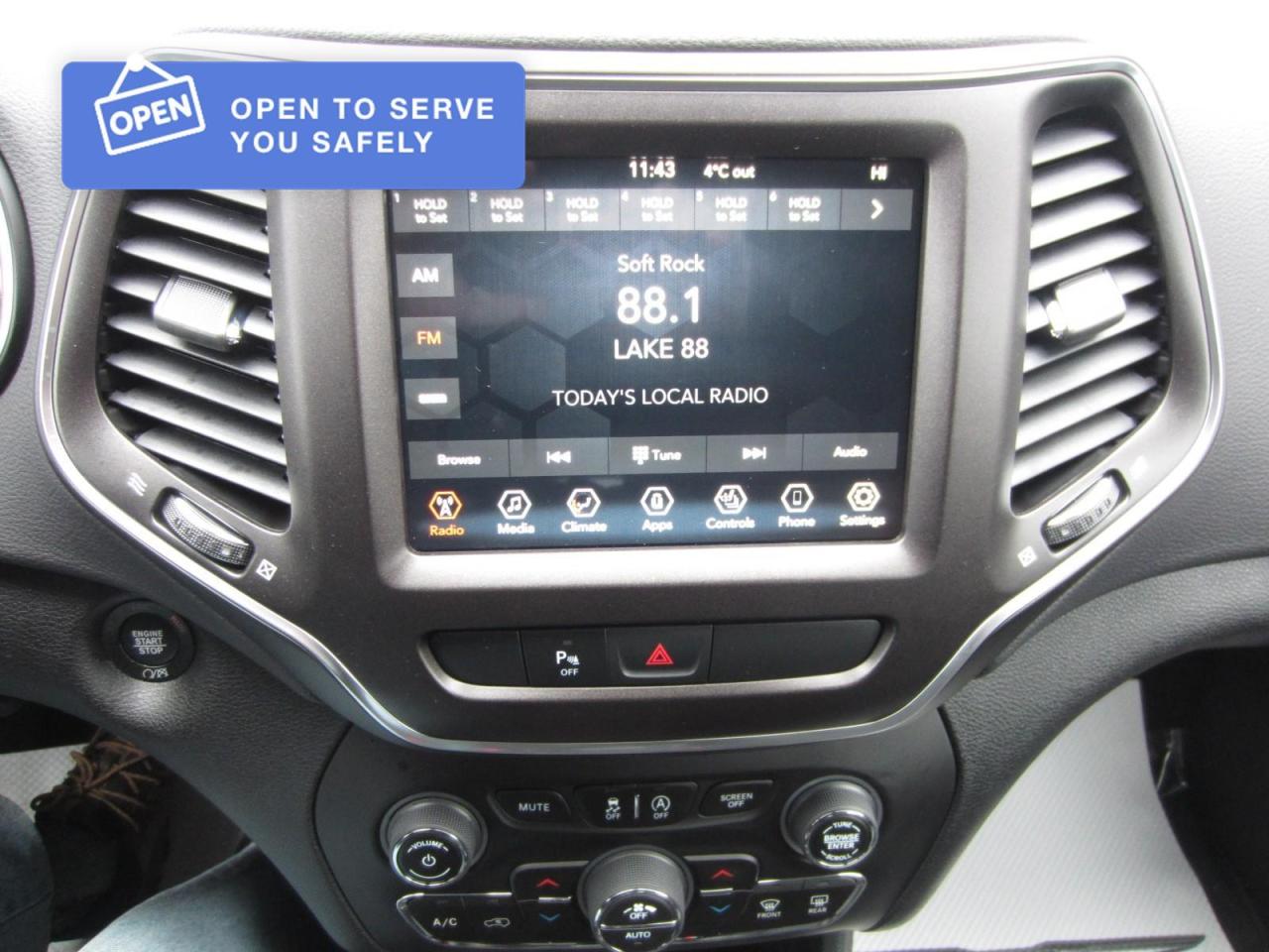 2021 Jeep Cherokee Trailhawk Photo