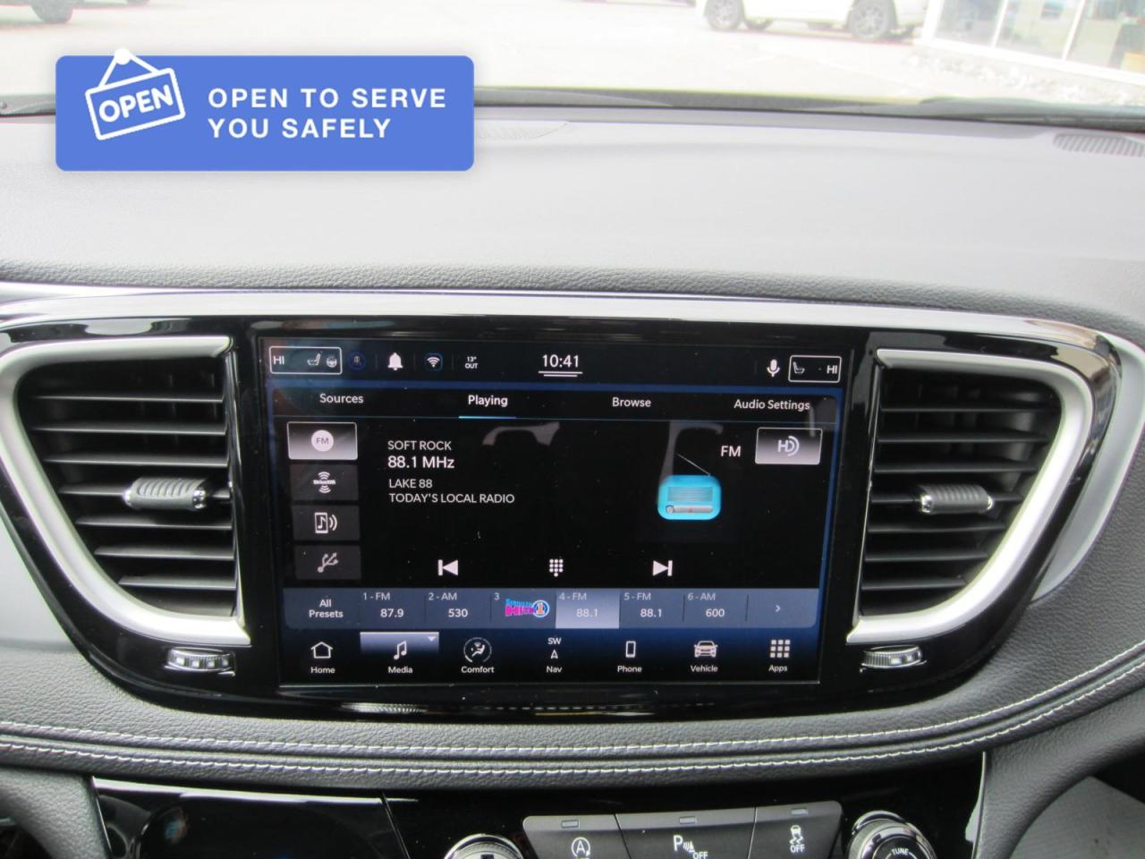 2021 Chrysler Pacifica Touring-L Plus Photo