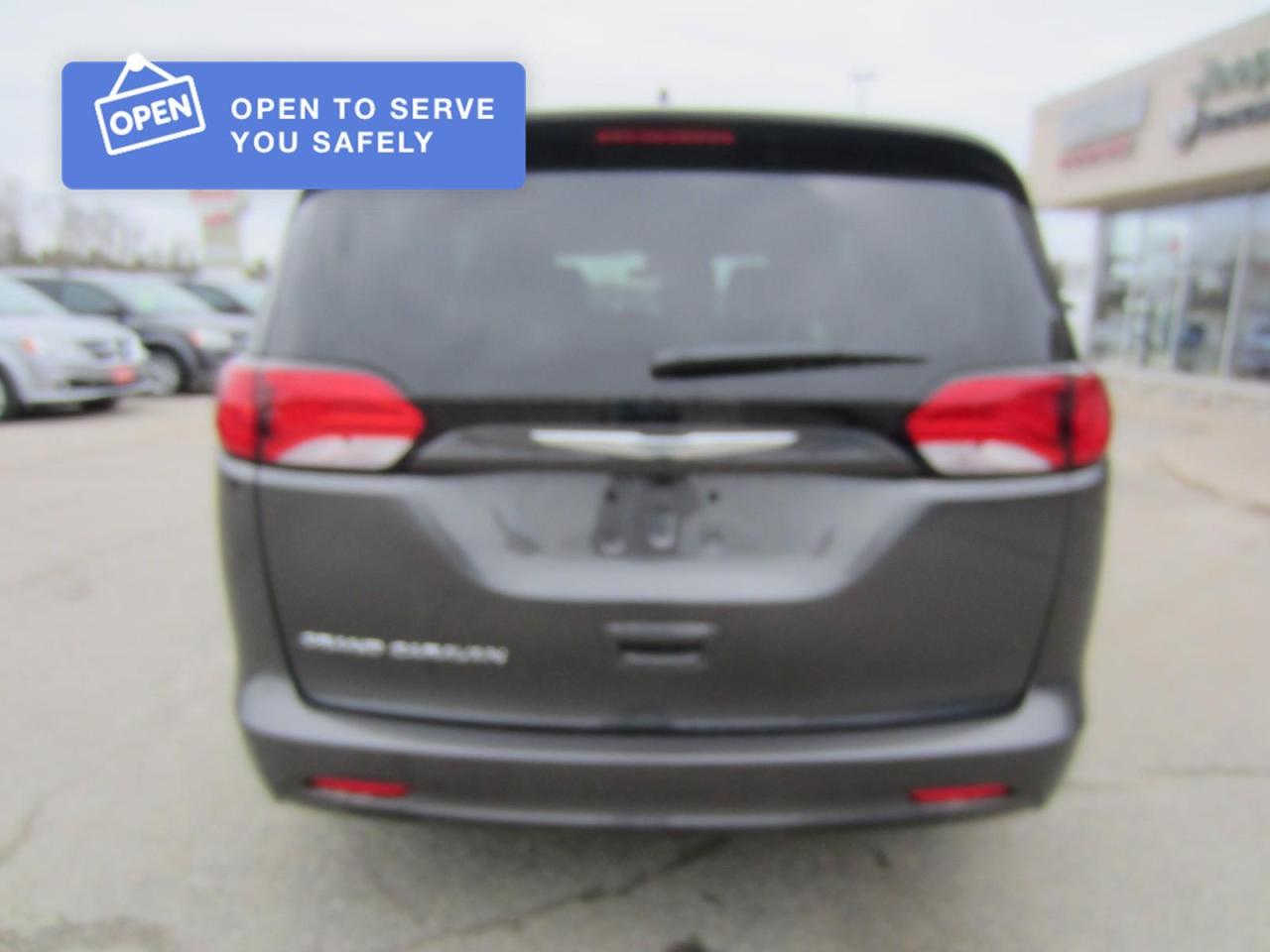 2021 Dodge Grand Caravan SE Photo4