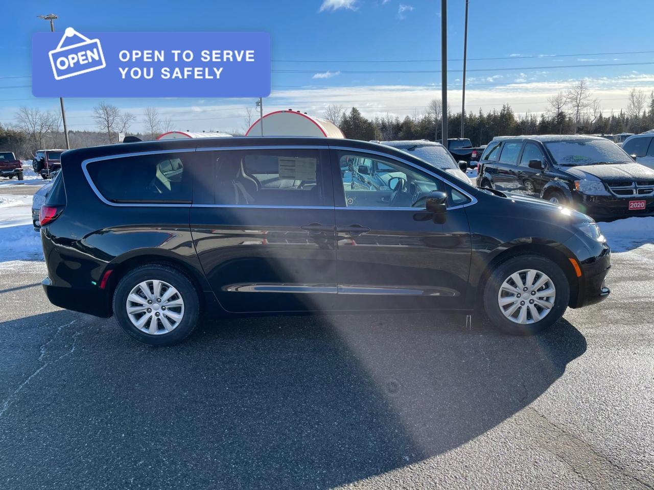 2021 Dodge Grand Caravan SE Photo2