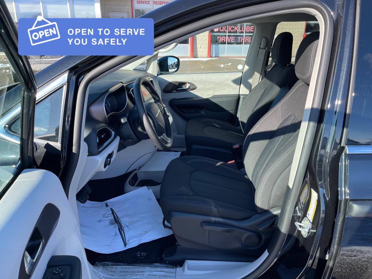 2021 Dodge Grand Caravan SE Photo4