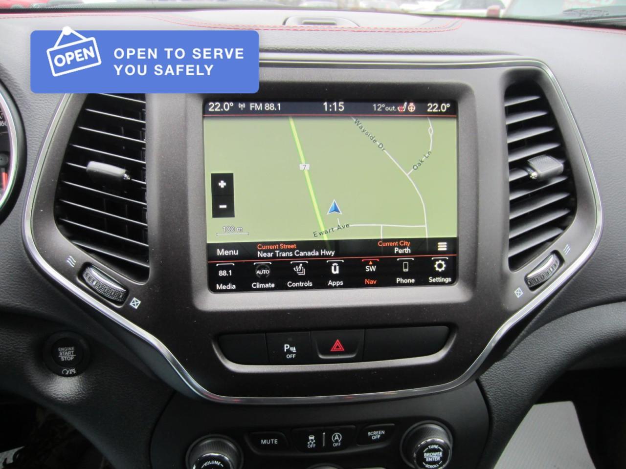 2021 Jeep Cherokee Trailhawk Photo