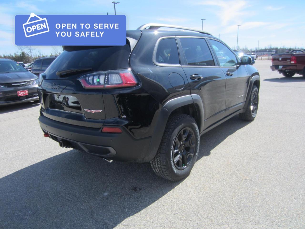 2021 Jeep Cherokee Trailhawk Photo