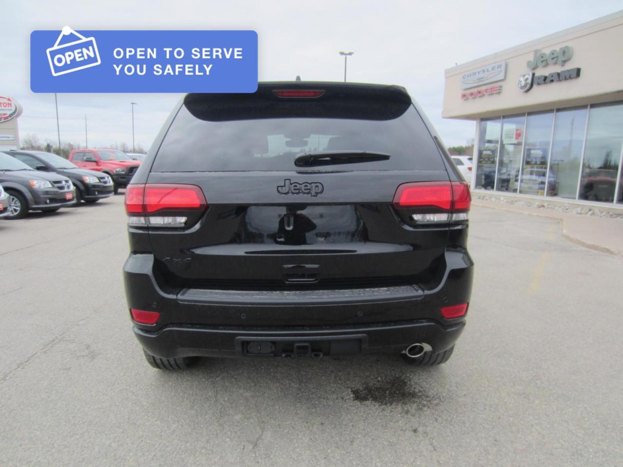 2021 Jeep Grand Cherokee Laredo ALTITUDE PKG Photo