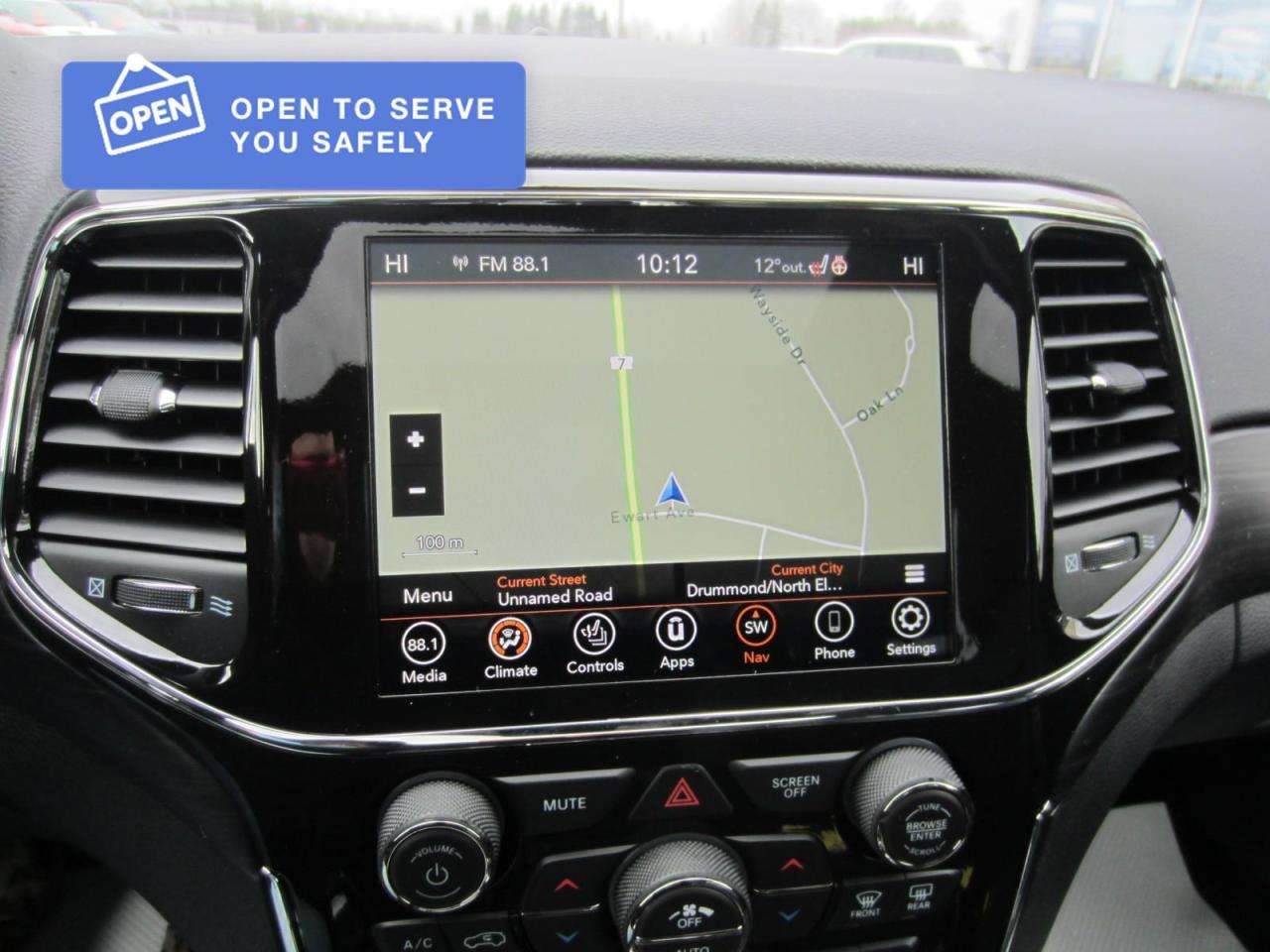 2021 Jeep Grand Cherokee Laredo ALTITUDE PKG Photo