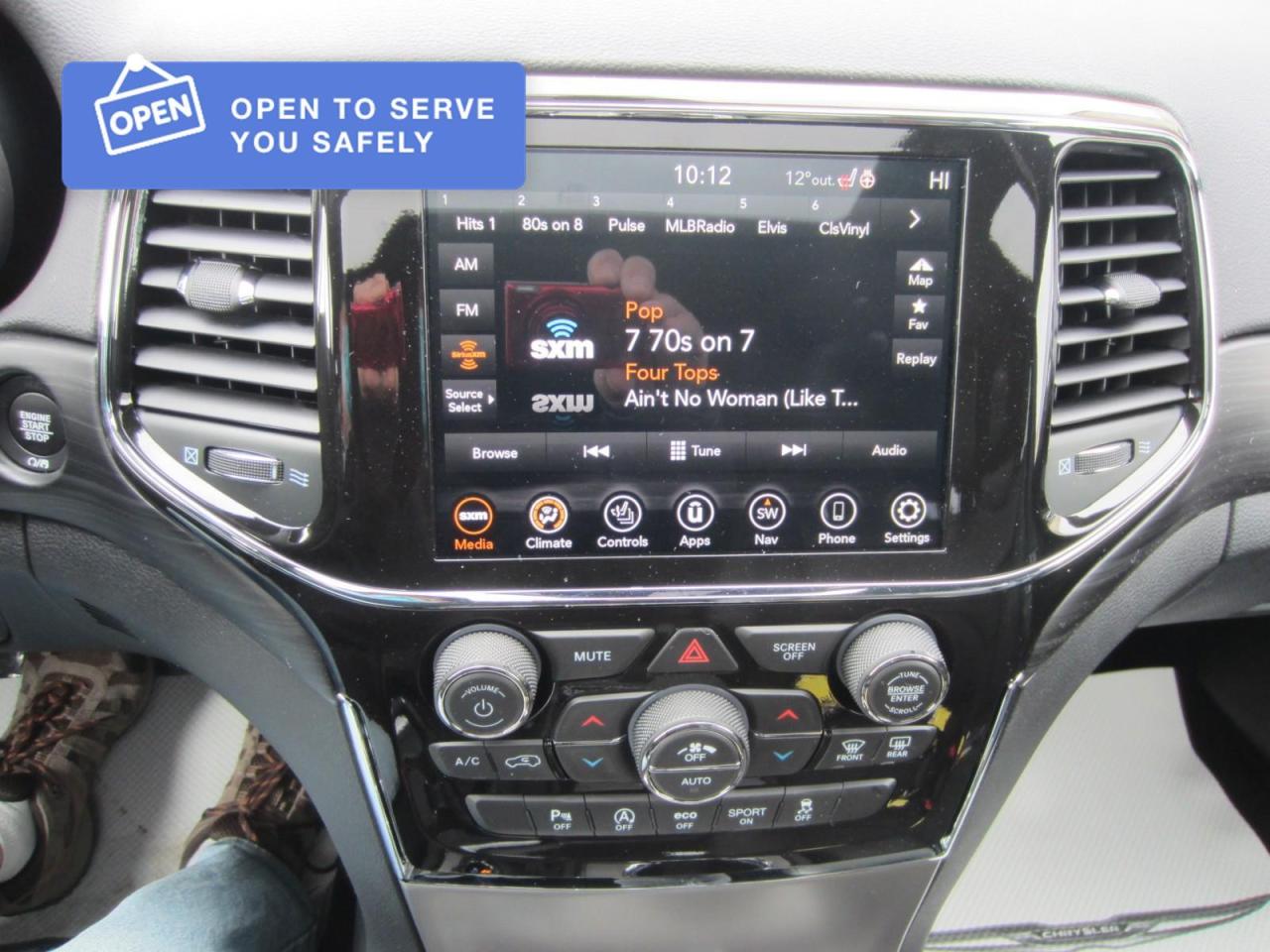 2021 Jeep Grand Cherokee Laredo ALTITUDE PKG Photo