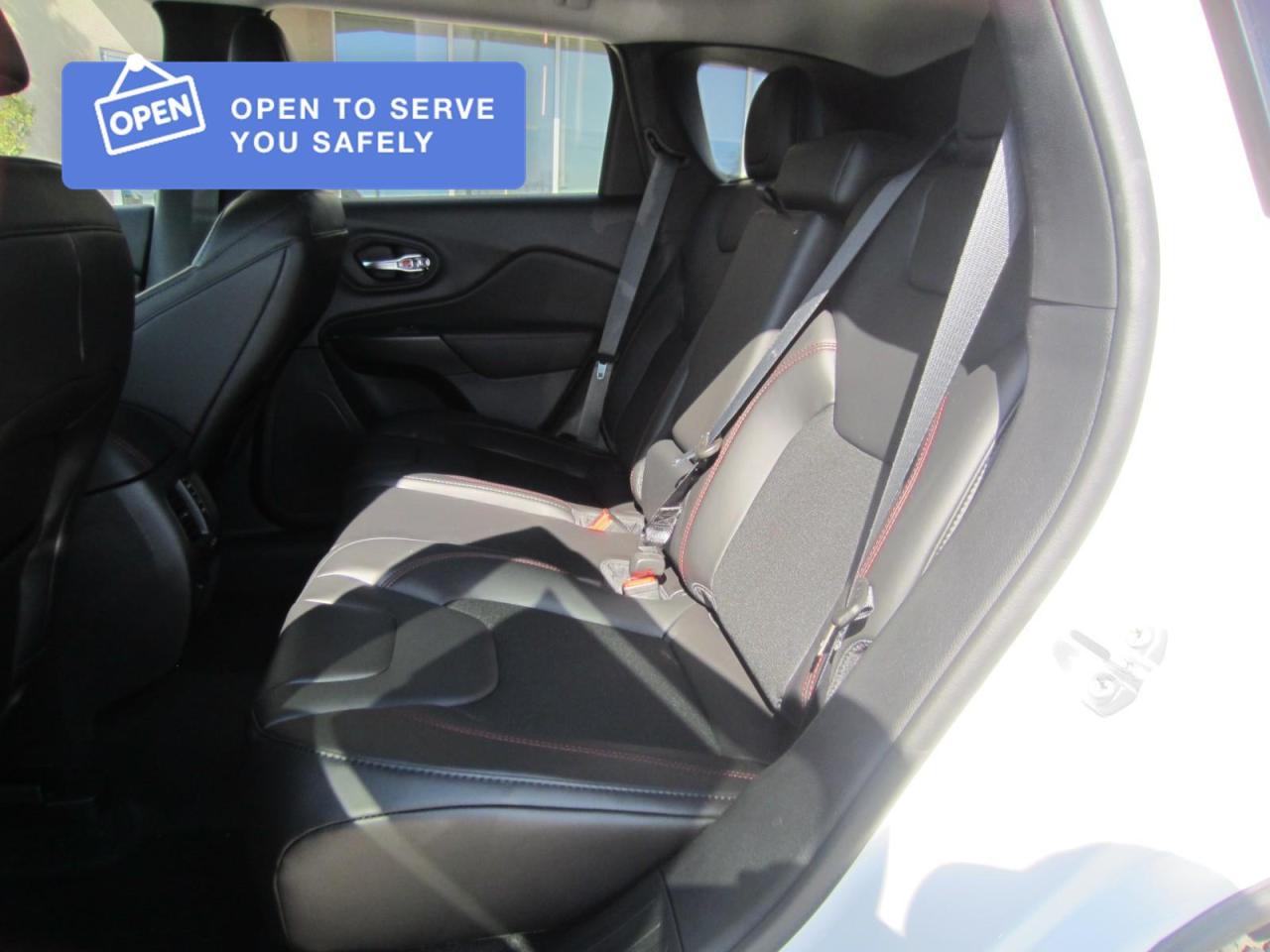 2021 Jeep Cherokee Trailhawk Photo