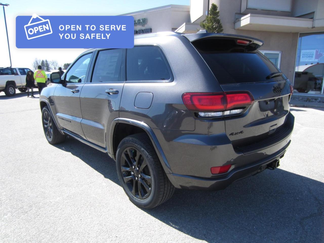 2021 Jeep Grand Cherokee Laredo ALTITUDE PKG Photo