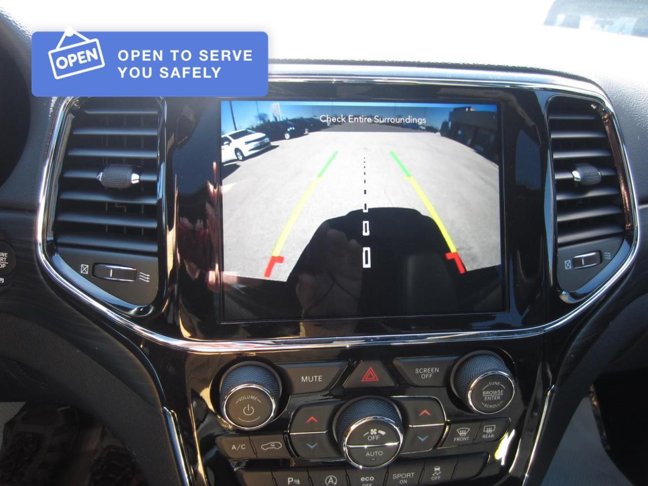 2021 Jeep Grand Cherokee Laredo ALTITUDE PKG Photo