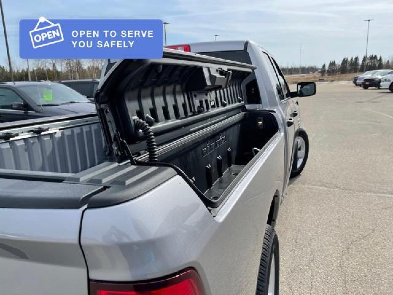 2021 RAM 1500 Classic Tradesman 4WD EXPRESS QUAD WITH RAM BOX Photo