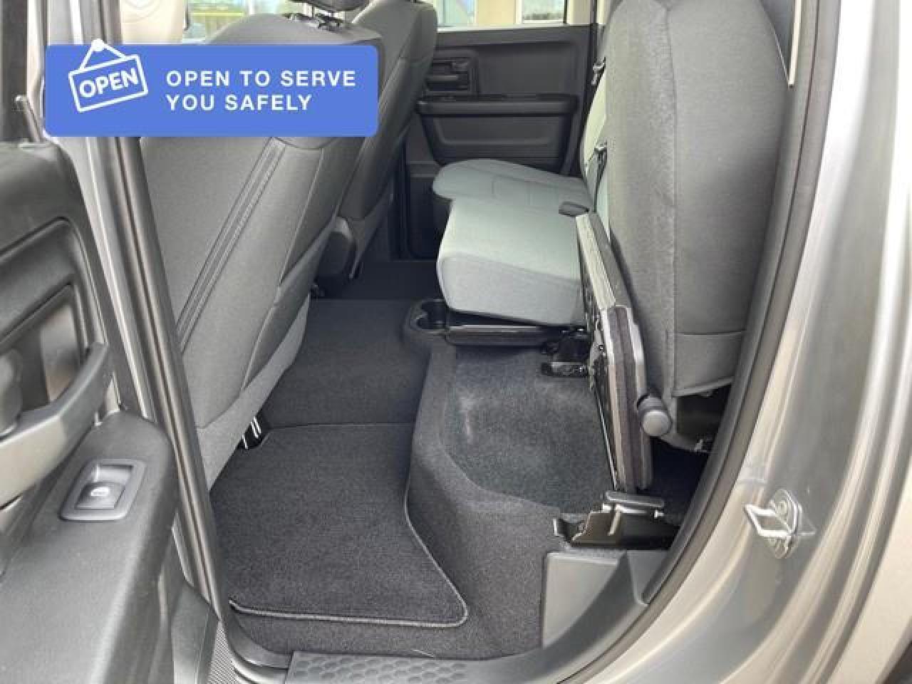 2021 RAM 1500 Classic Tradesman 4WD EXPRESS QUAD WITH RAM BOX Photo