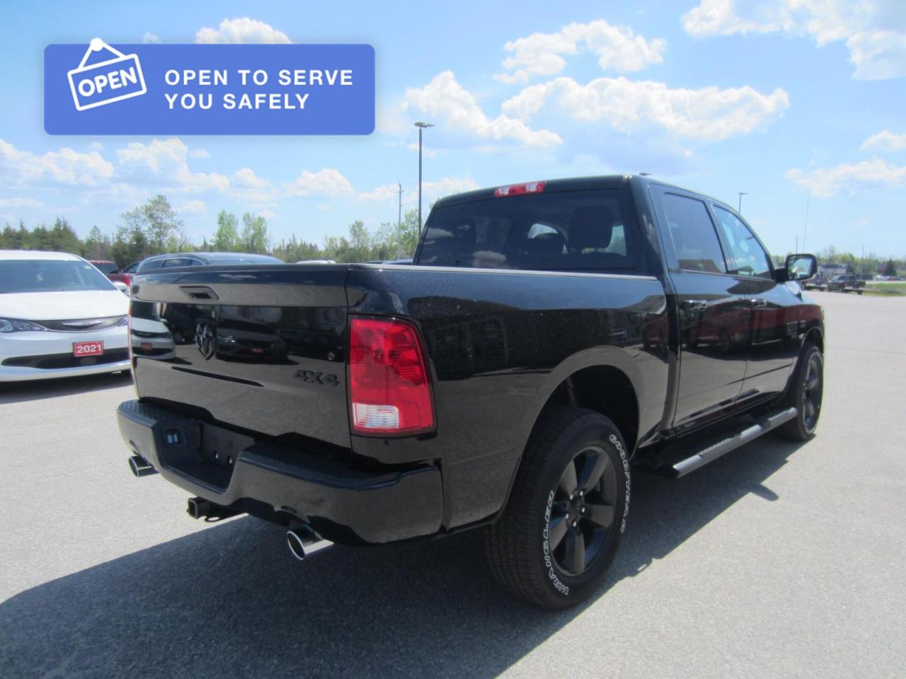 2021 RAM 1500 Classic SLT Photo3