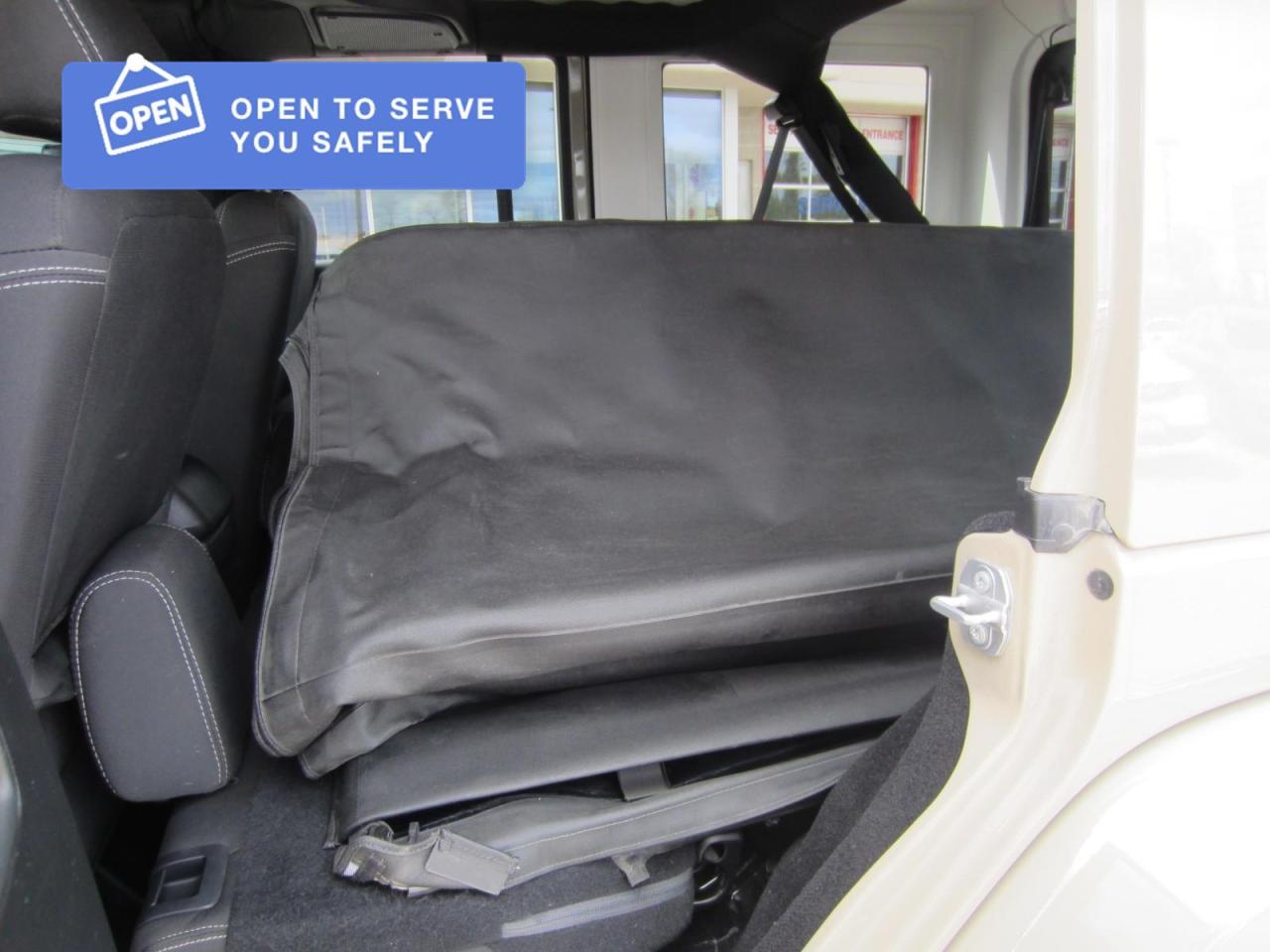 2017 Jeep Wrangler Unlimited Sahara Photo