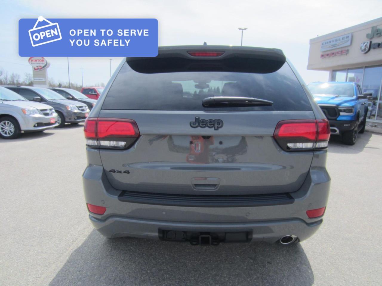 2021 Jeep Grand Cherokee Laredo Photo4