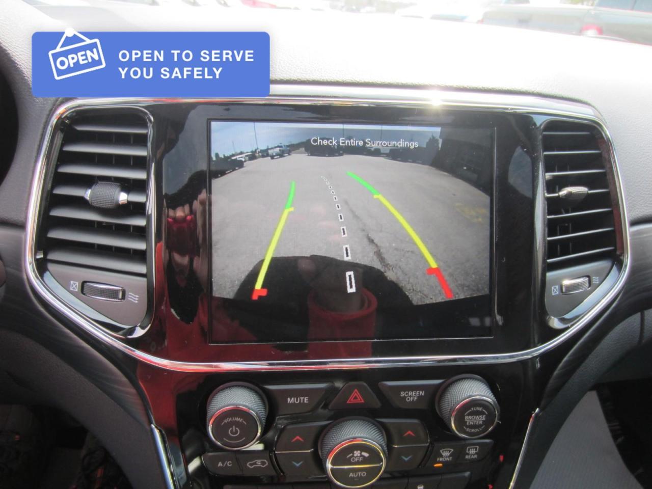 2021 Jeep Grand Cherokee Laredo Photo