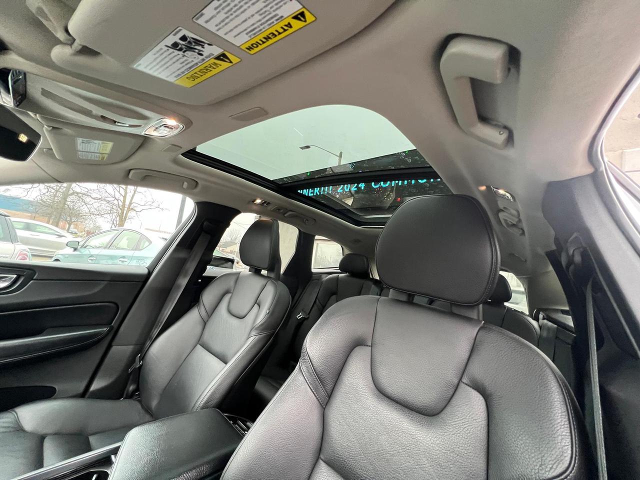 2018 Volvo XC60 T5 Momentum Photo