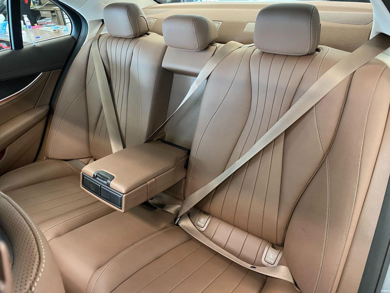 2017 Mercedes-Benz E-Class E400 4MATIC AMG PKG+Massage Seat+ACCIDENT FREE - Photo #27