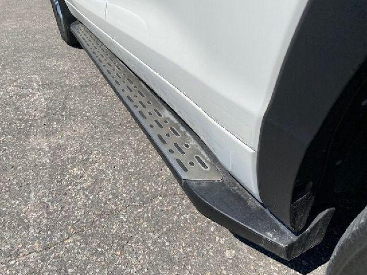 2017 Toyota Highlander Limited • No Accidents • Low mileage! - Photo #11