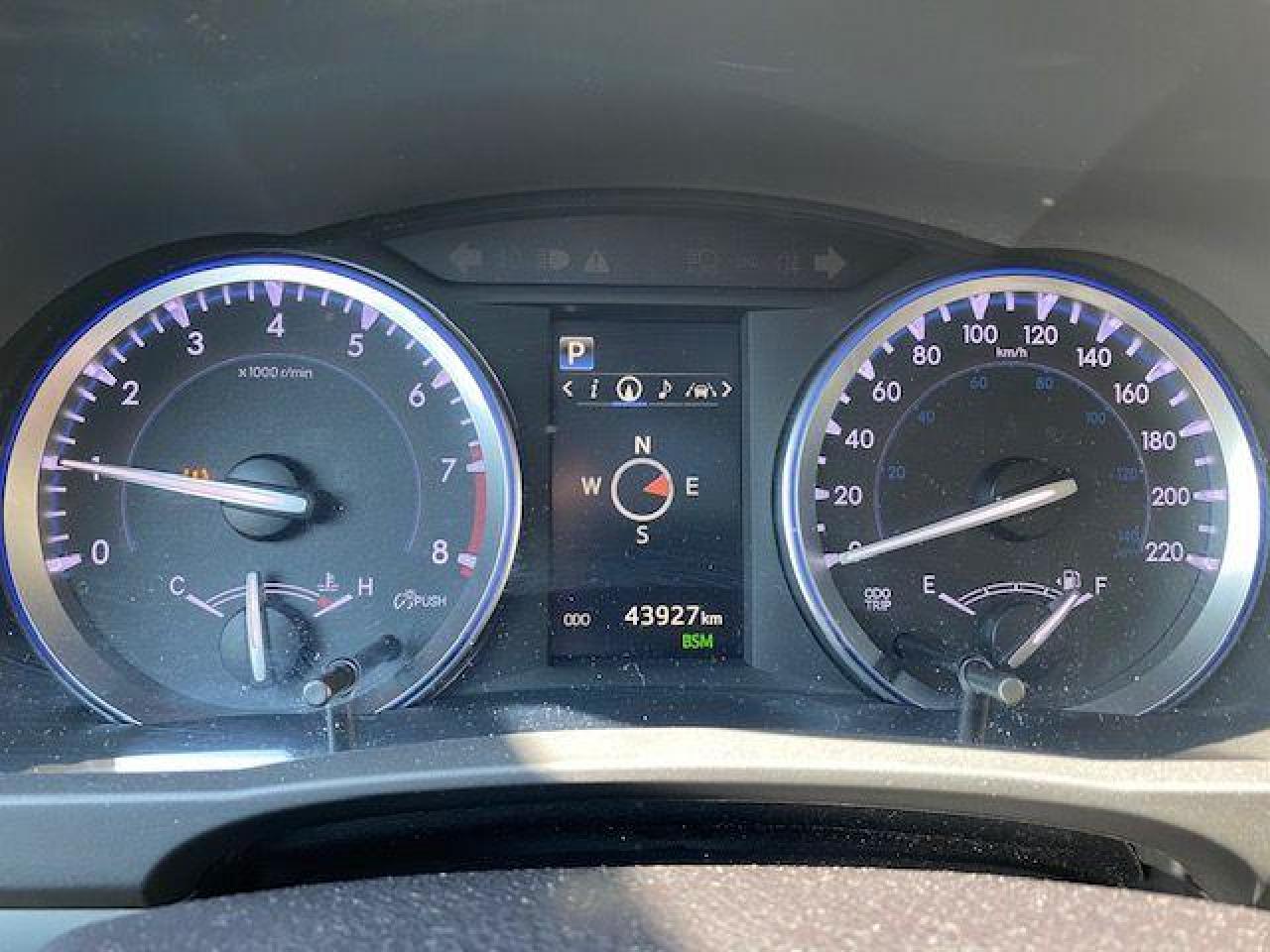 2017 Toyota Highlander Limited • No Accidents • Low mileage! - Photo #25