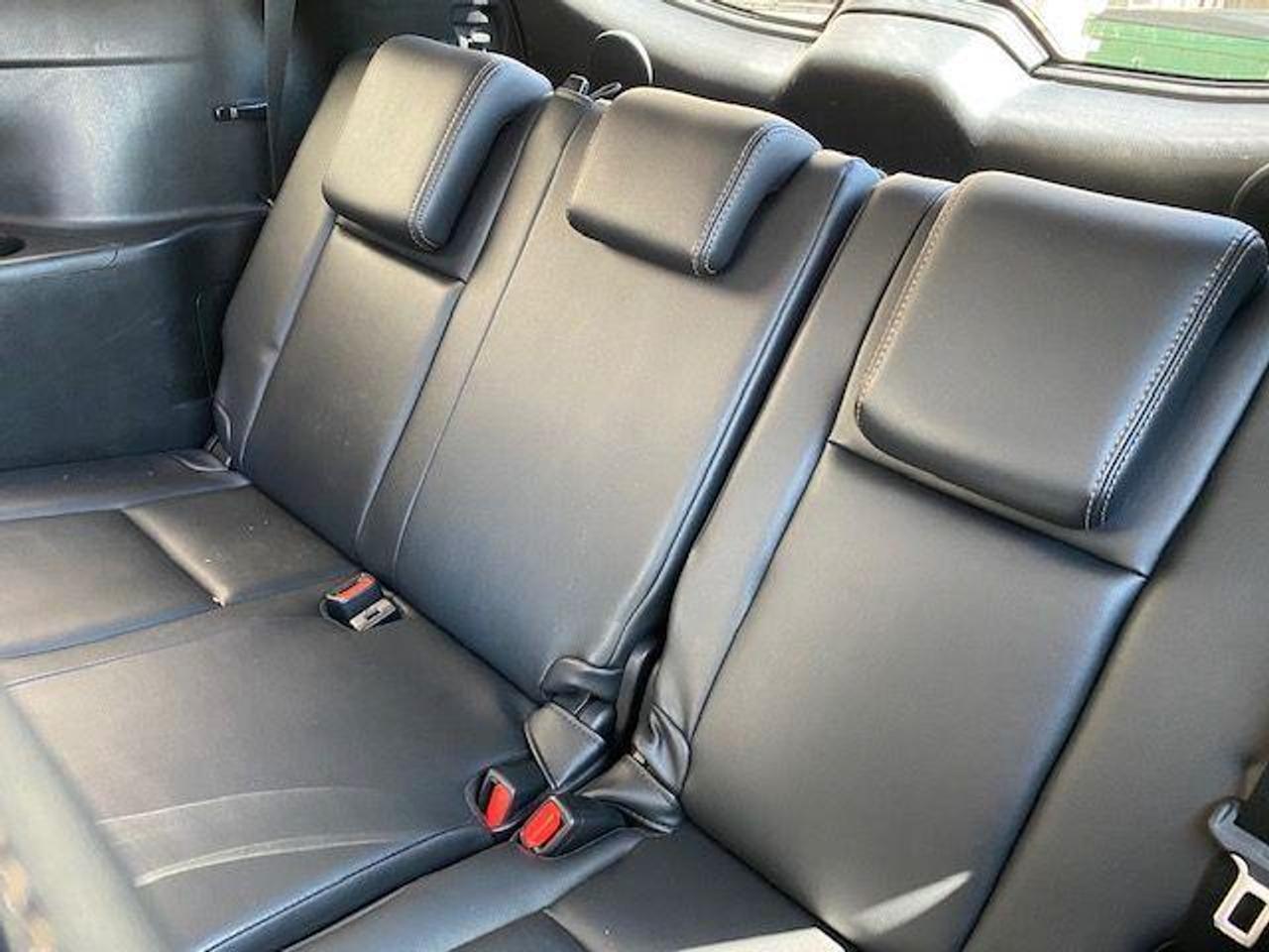 2017 Toyota Highlander Limited • No Accidents • Low mileage! Photo