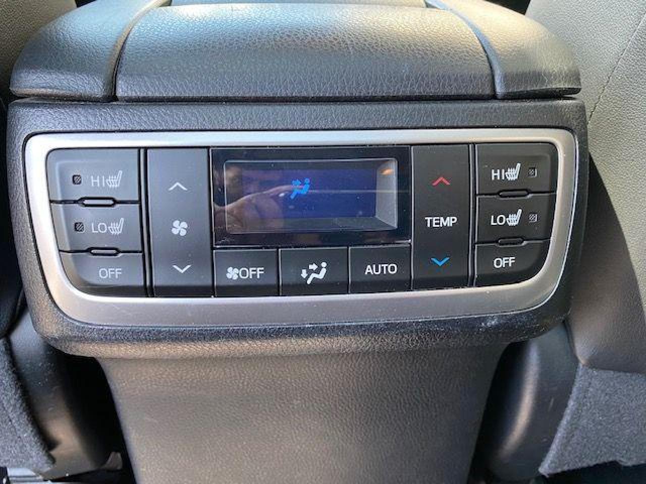 2017 Toyota Highlander Limited • No Accidents • Low mileage! - Photo #31