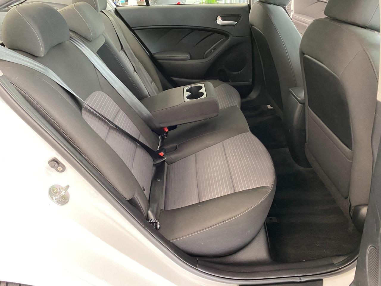 2017 Kia Forte LX+ApplePlay+Camera+New Tires+Brakes+ACCIDENT FREE Photo97