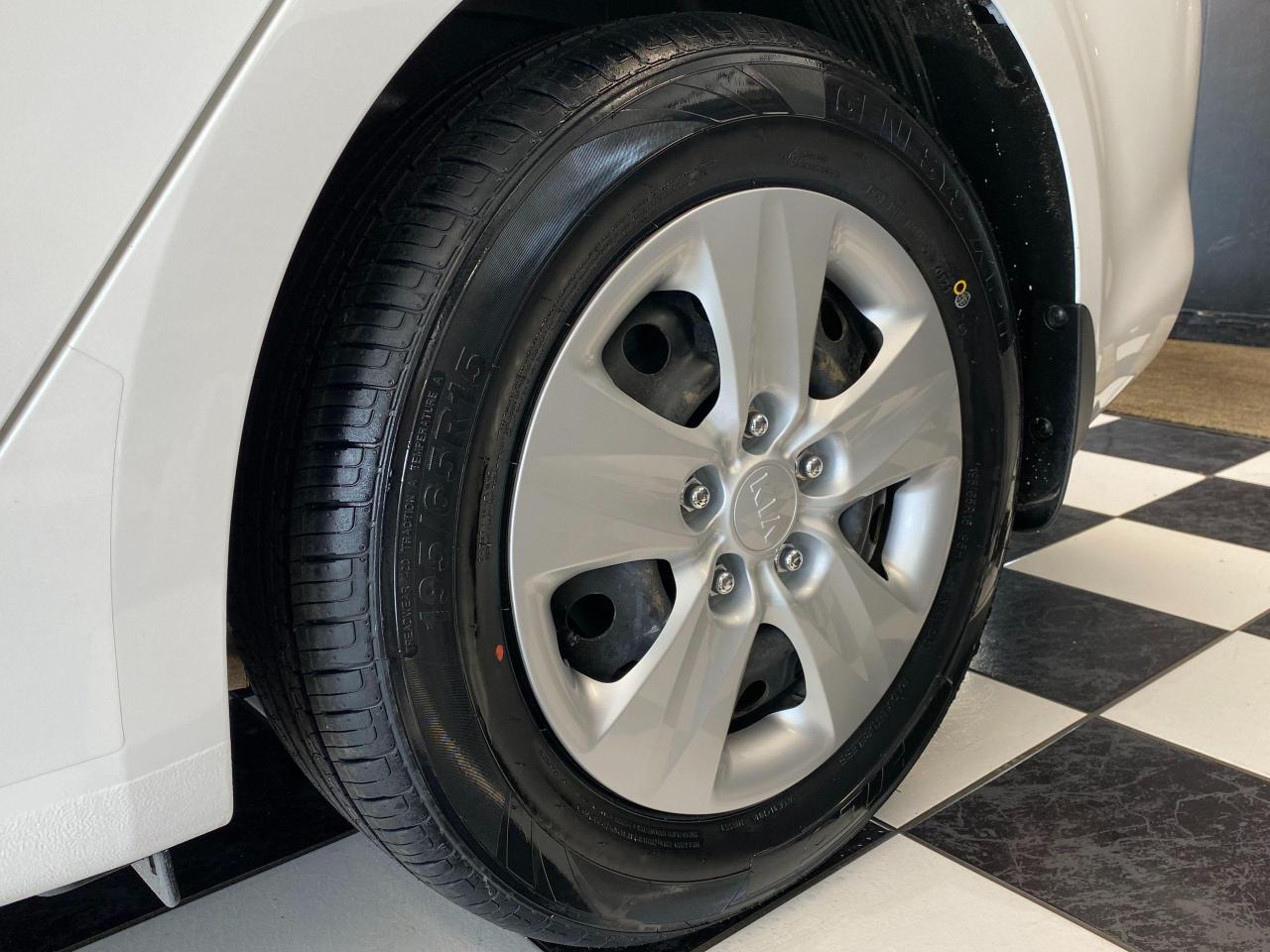 2017 Kia Forte LX+ApplePlay+Camera+New Tires+Brakes+ACCIDENT FREE Photo134