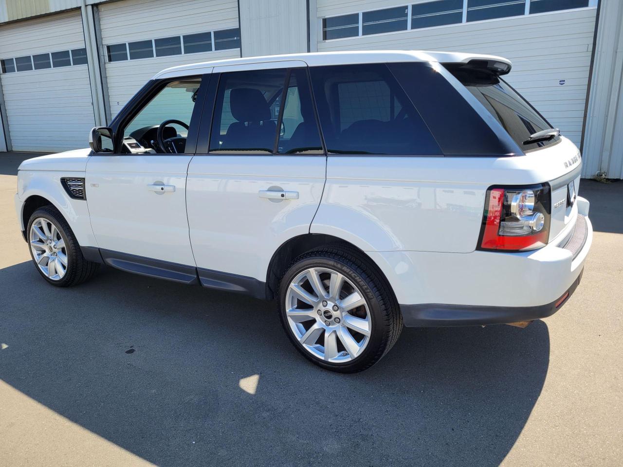 2013 Land Rover Range Rover Sport HSE LUX - Photo #3