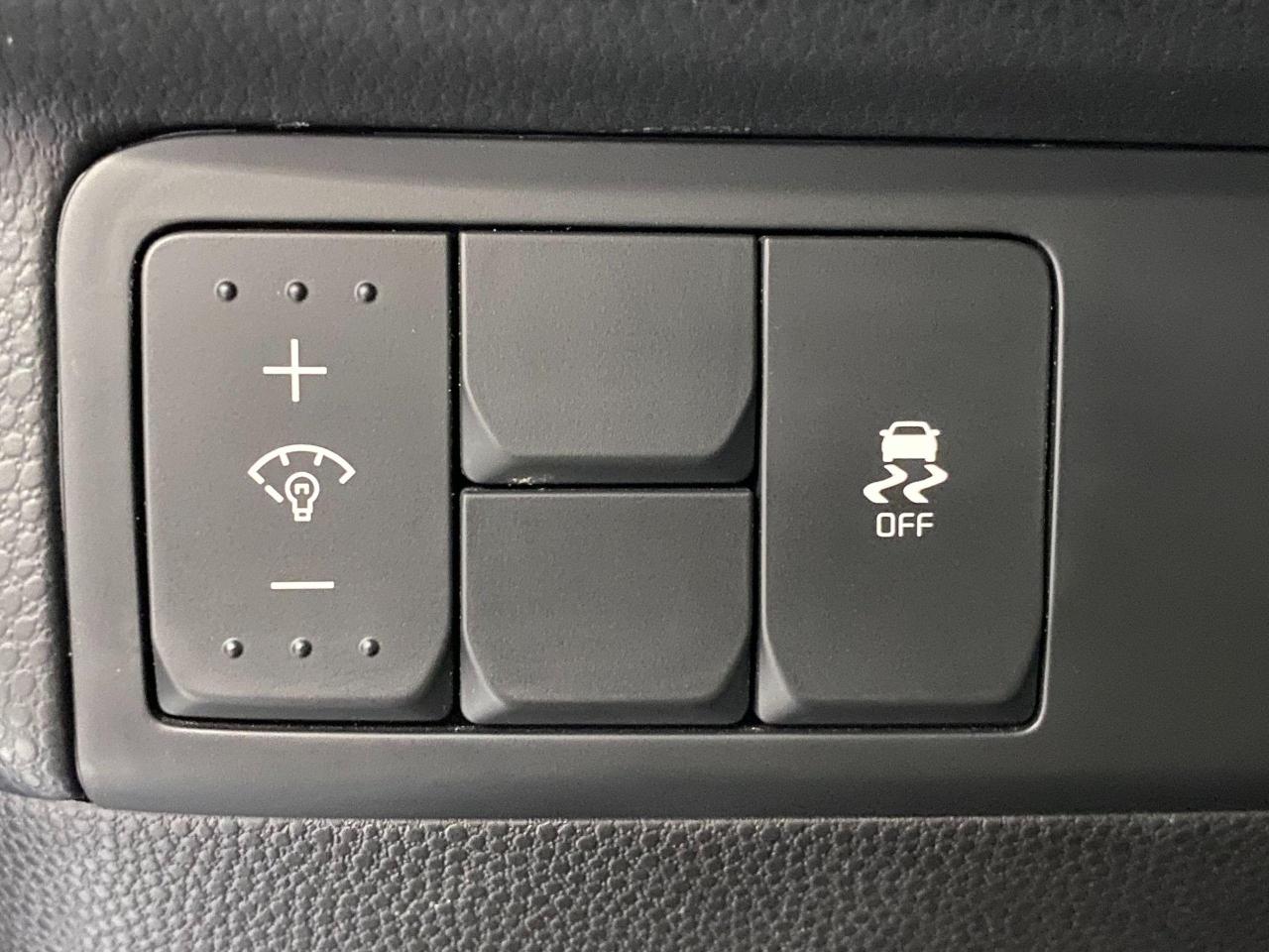 2017 Kia Soul LX+A/C+New Tires+Bluetooth+ACCIDENT FREE - Photo #49