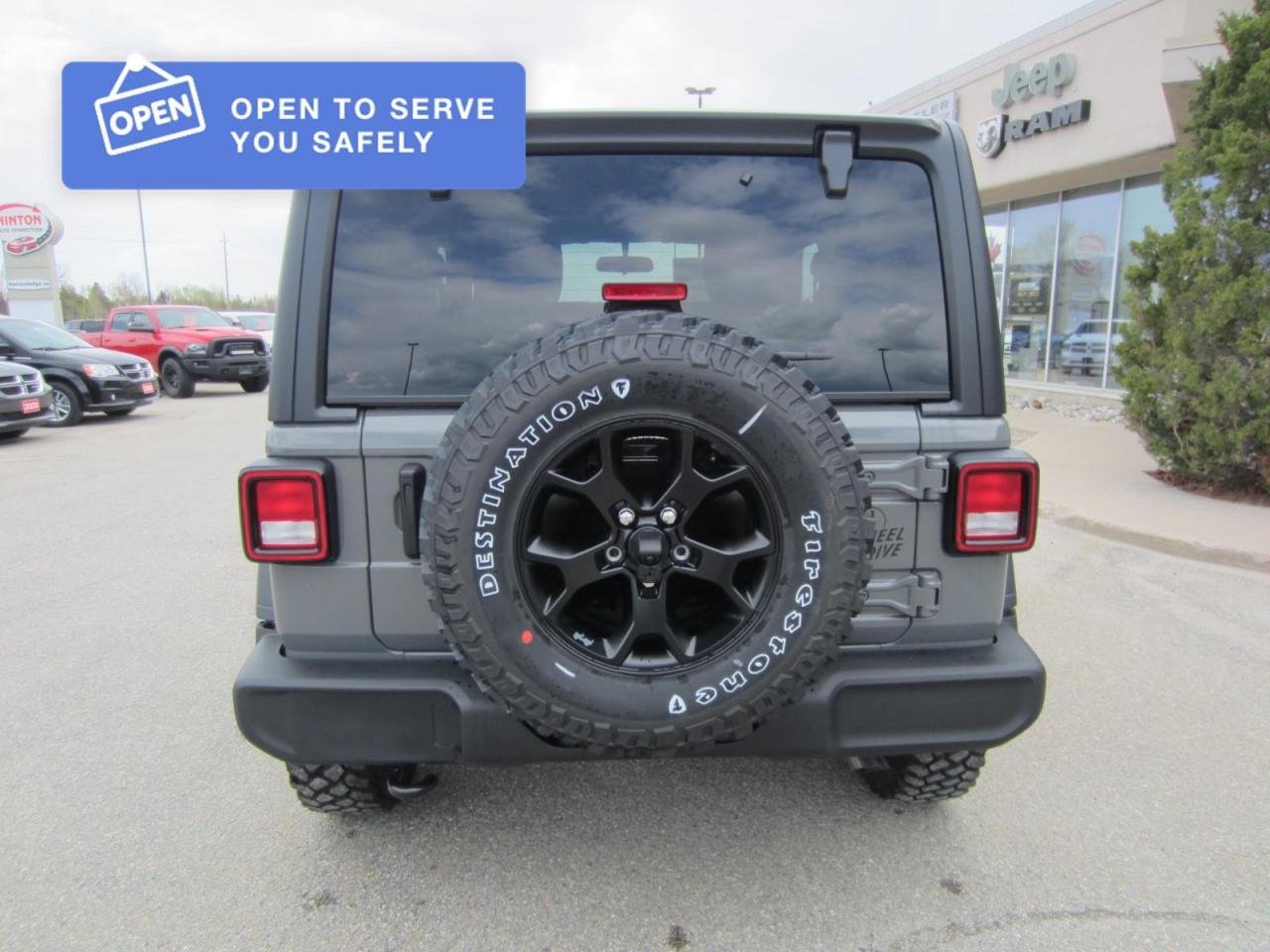 2021 Jeep Wrangler SPORT Photo4