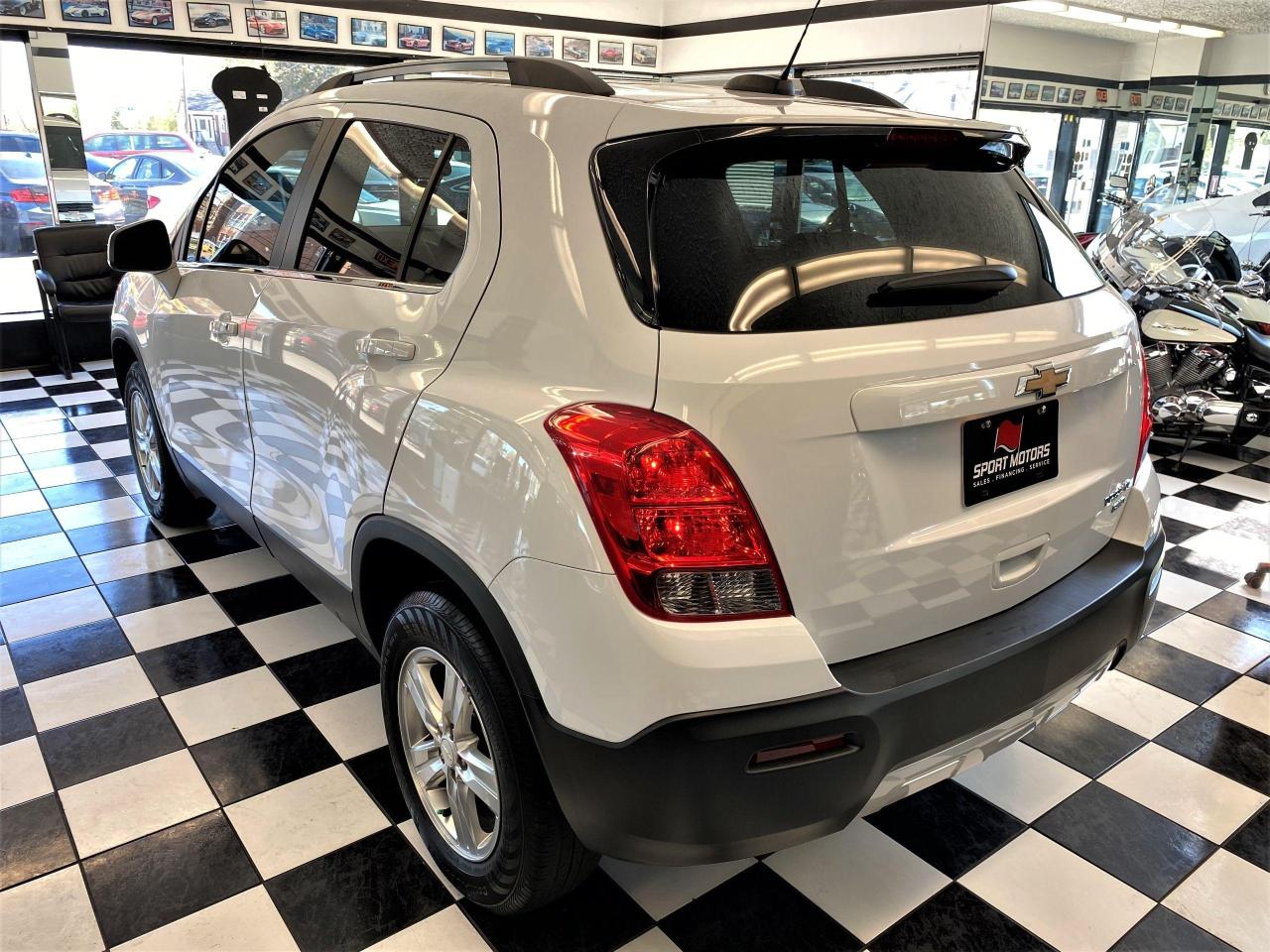 2015 Chevrolet Trax LT AWD+Bluetooth+Cruise+A/C+CLEAN CARFAX - Photo #2